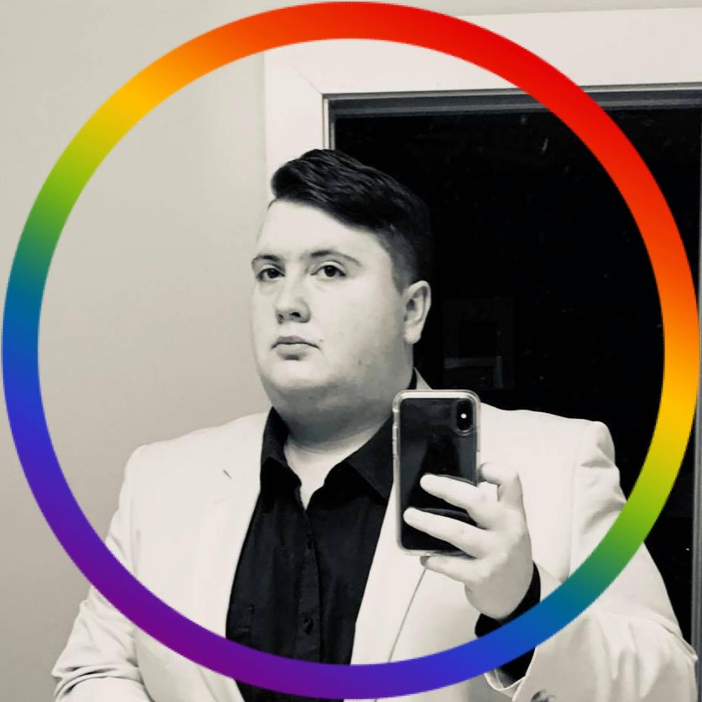 Meet your Posher, Ethan